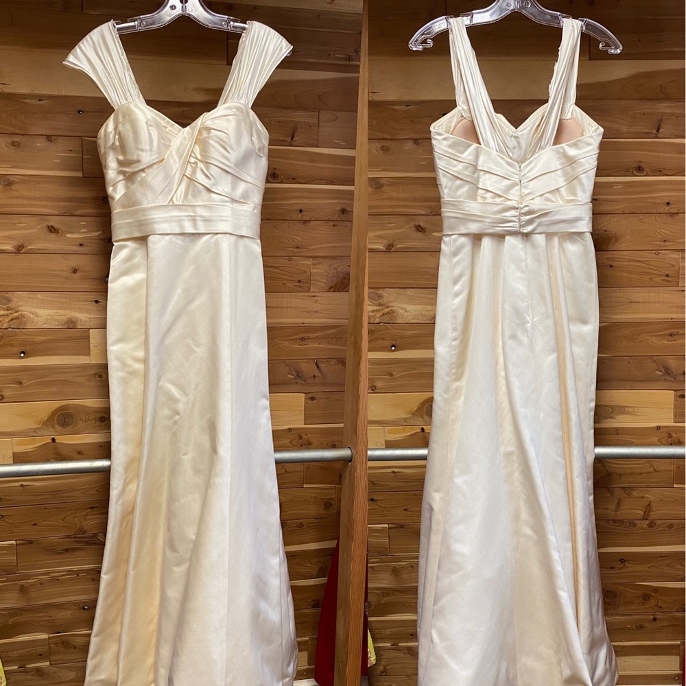 Christos Off-White Silk Debutante / Wedding Dress